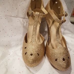 Gold sparkle platform cutout t-strap vintage-style shoes. Women's size 10.